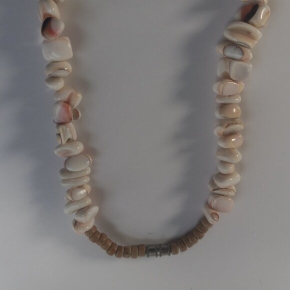 Vintage Pink Luanos Conch Shell Necklace 18 inch Polished Shaped Whites, Pinks - Picture 7 of 10